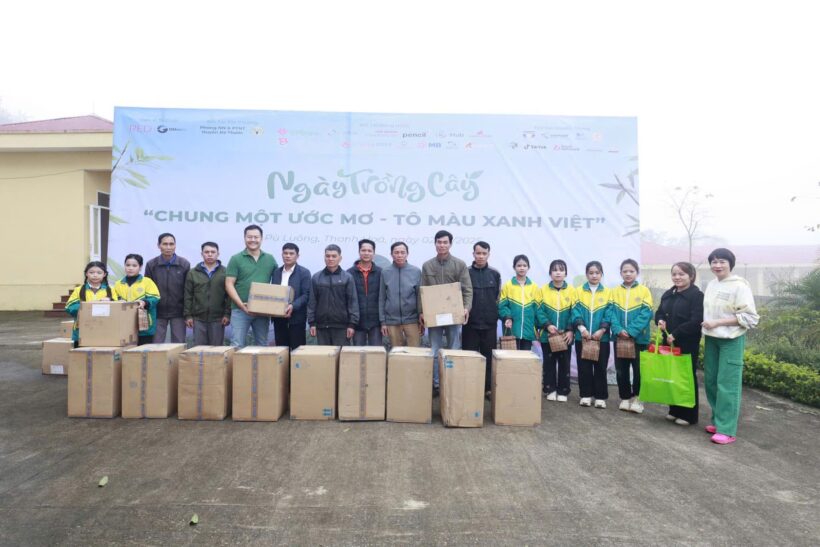 TreeBank được uỷ thác trao tặng 29 thùng áo ấm (khoảng 1 ngàn áo) từ thương hiệu Decathlon đến người dân xã Thành Sơn, Bá Thước, Thanh Hoá.